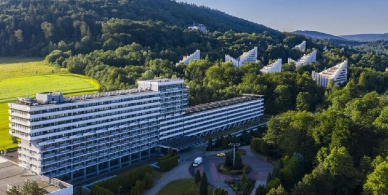 Uzdrowisko w górach – malowniczy wypoczynek i nowoczesna rehabilitacja w Ustroniu