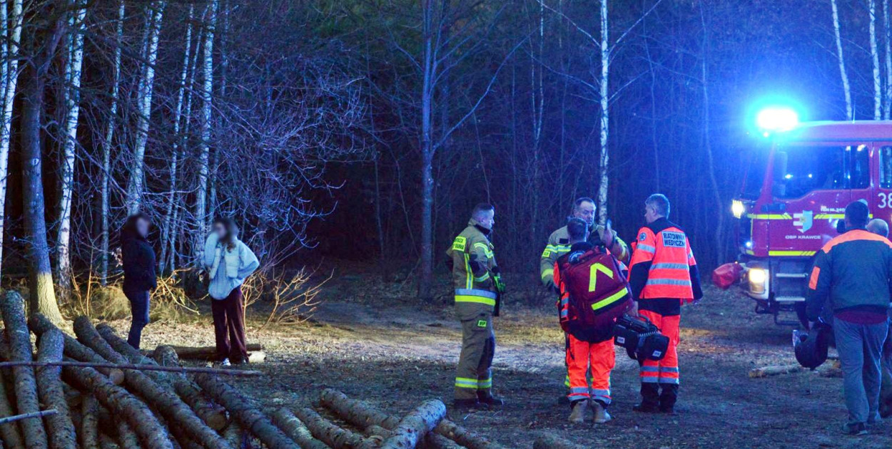 Tragedia w Krawcach. W lesie zginął motocyklista [ZDJĘCIA]
