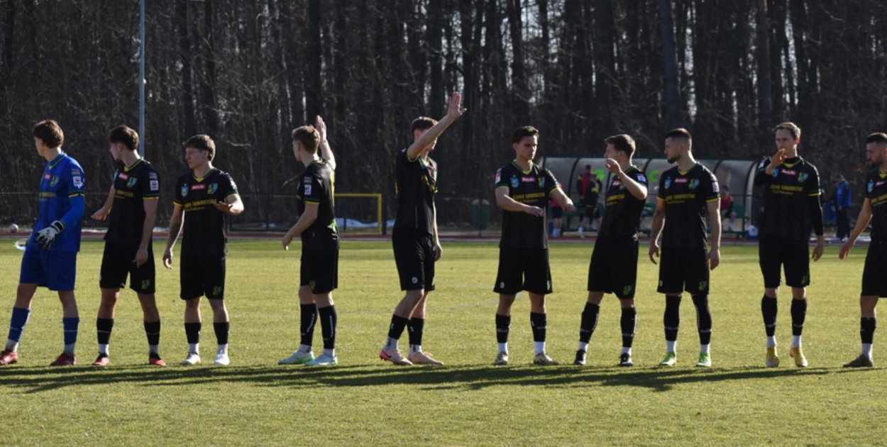 Siarka bez punktów w Starachowicach [TABELA]