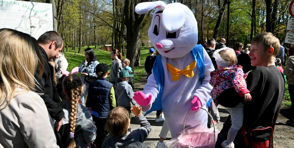 Przygoda z Wielkanocnym Zajączkiem w Parku Dzikowskim w Tarnobrzegu