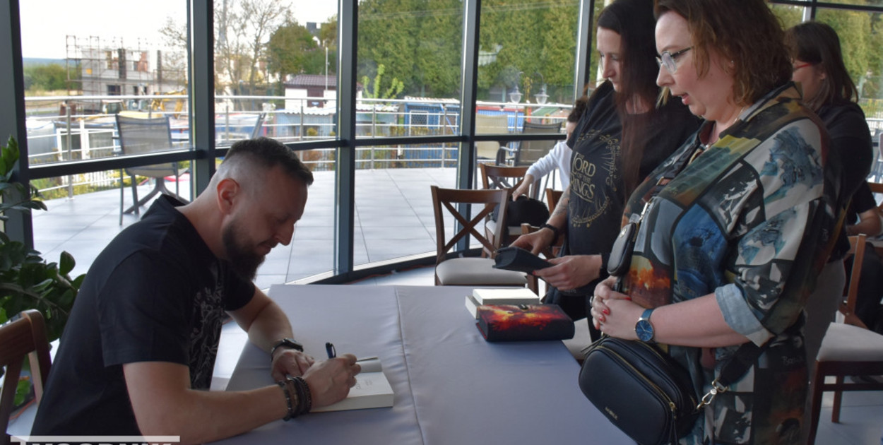 Sukces Sandomierzanina Michała Śmielaka w plebiscycie Książka Roku 2025