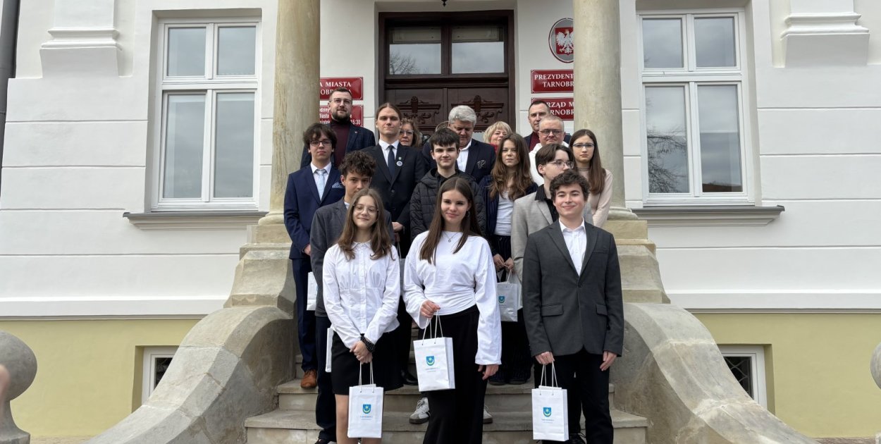 Tarnobrzeg wybrał „Ośmiu Wspaniałych”