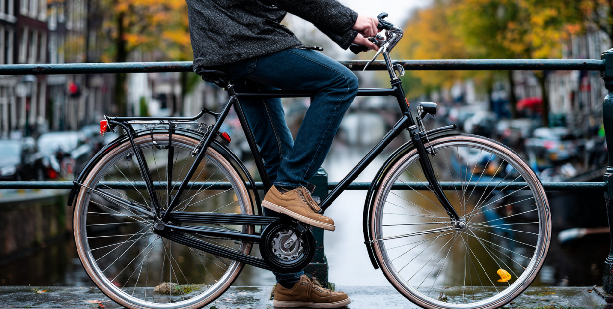 Jak wybrać idealny rower do miasta? Przewodnik po rowerach miejskich męskich