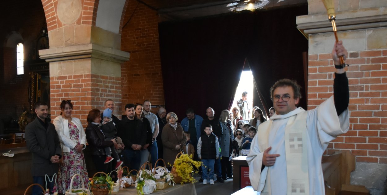 Święcenie pokarmów w sandomierskich kościołach [ZDJĘCIA]