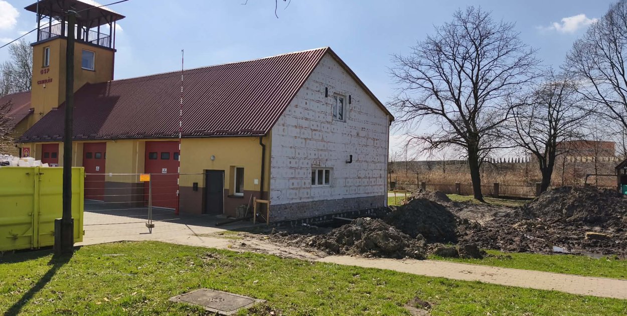 Trwa rozbudowa remizy w Chmielowie