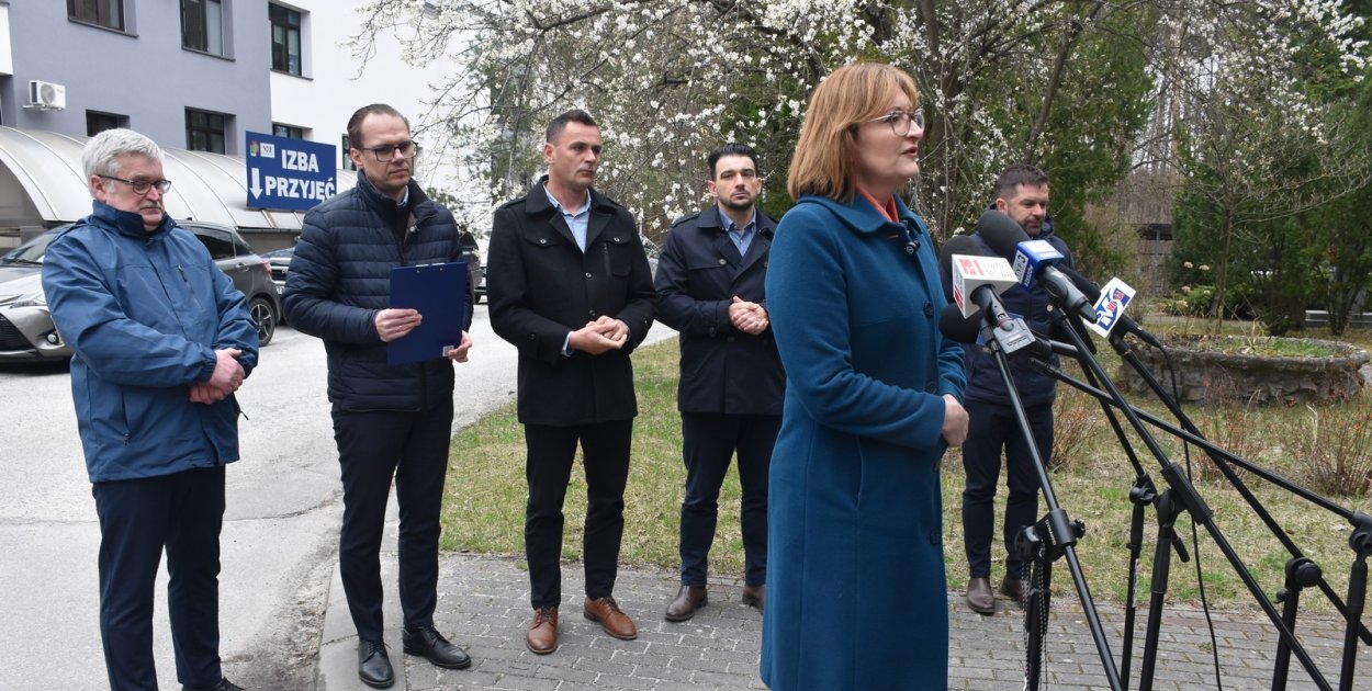 Politycy PiS mówią stanowcze "nie" likwidacji porodówki w Nowej Dębie