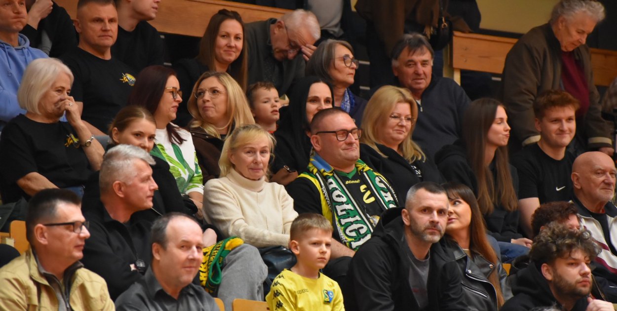 Koszykarskie święto w Tarnobrzegu. Zobacz zdjęcia kibiców [FOTO]