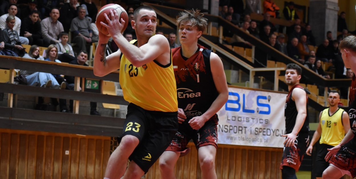 Koszykarze Siarki Tarnobrzeg rozpoczęli batalię o 2. ligę [ZDJĘCIA]