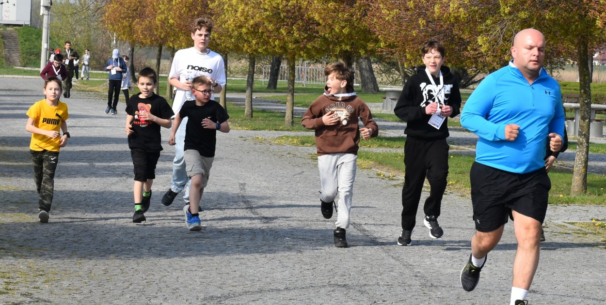 Kilometry dobra. Charytatywny bieg w Sandomierzu [ZDJĘCIA]