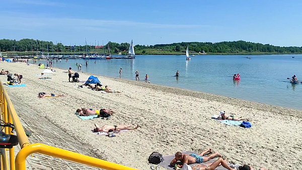 Upalna niedziela, 15 czerwca, nad Jeziorem Tarnobrzeskim