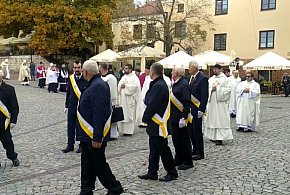 Procesja z relikwiami błogosławionego...