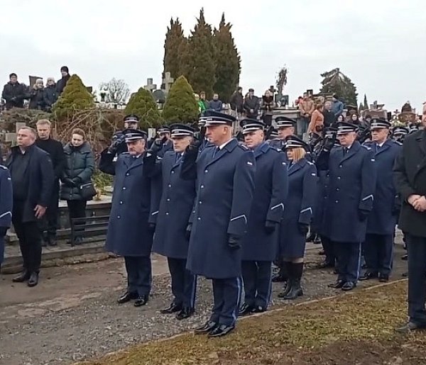 Ostatnie pożegnanie komendanta sandomierskiej policji insp. Ryszarda Komańskiego